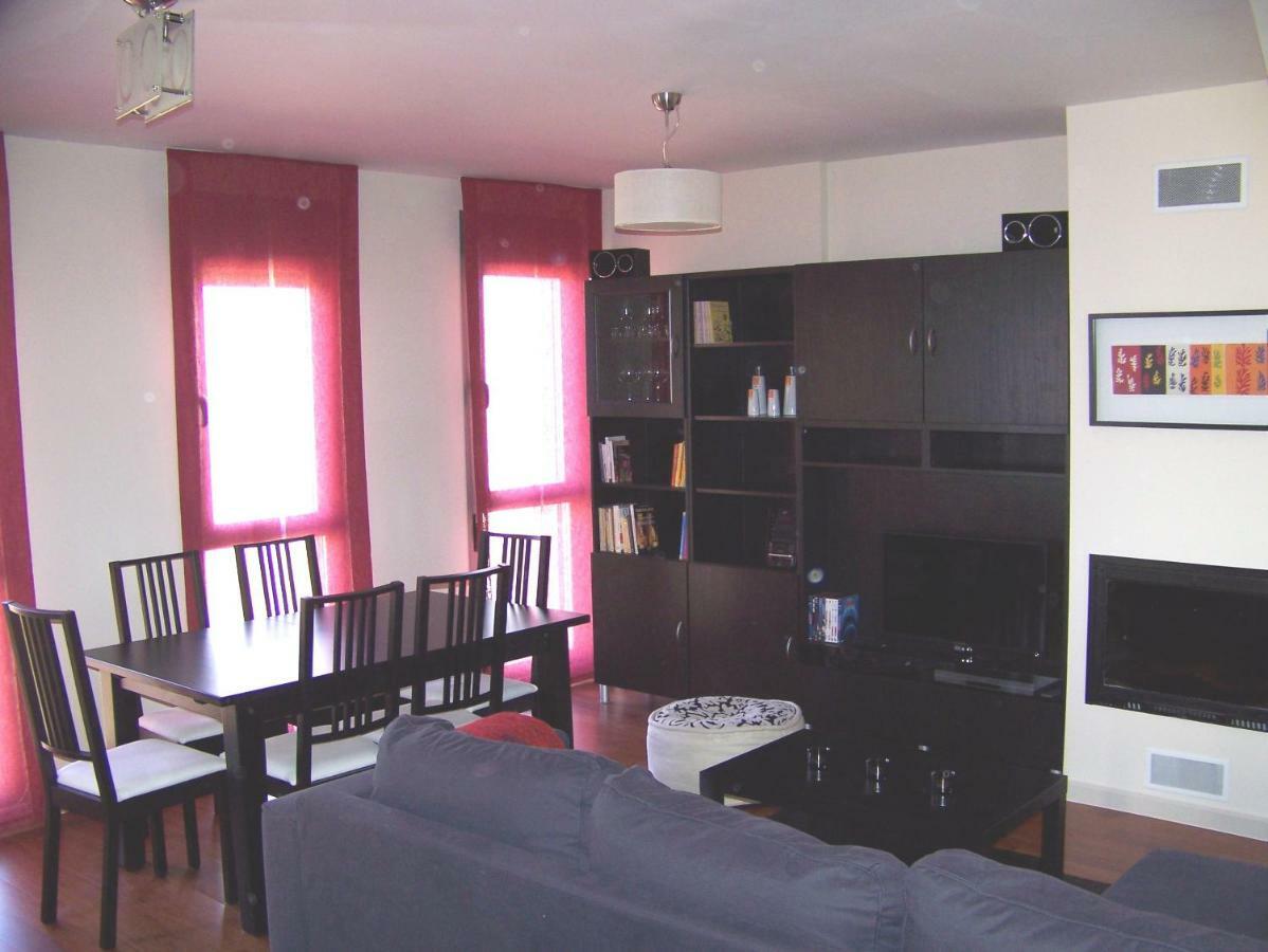 Duplex 3 Dormitorios Sabiñánigo Eksteriør billede